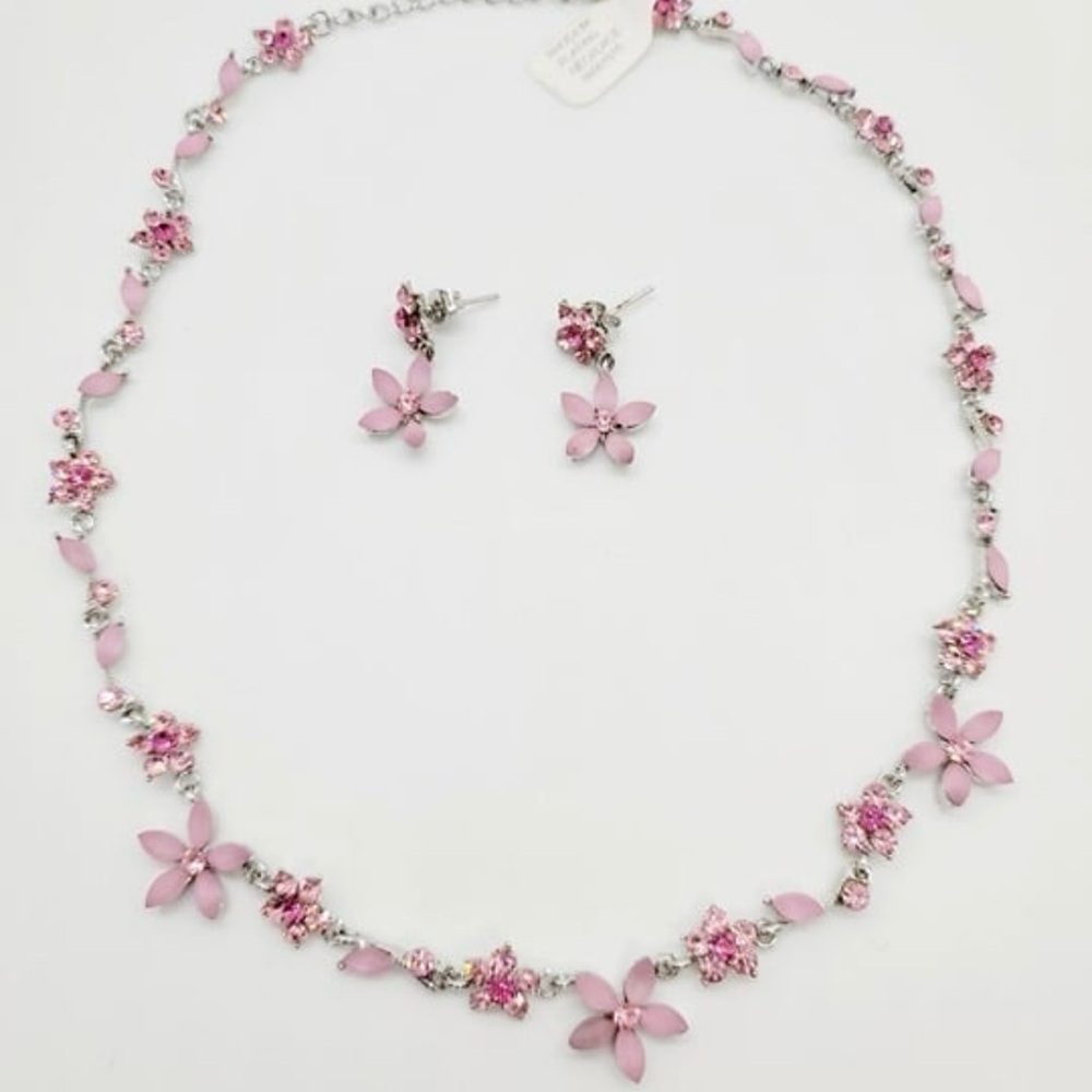 NWT Rhodium Pink Flower necklace & earrings set